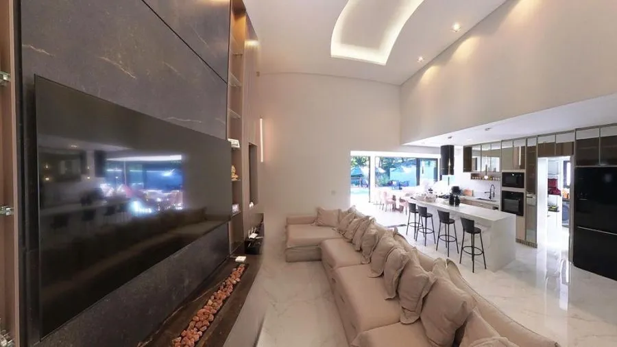 Imagem Casa Alto Padrão com 5 Suítes, em Condomínio Fechado.