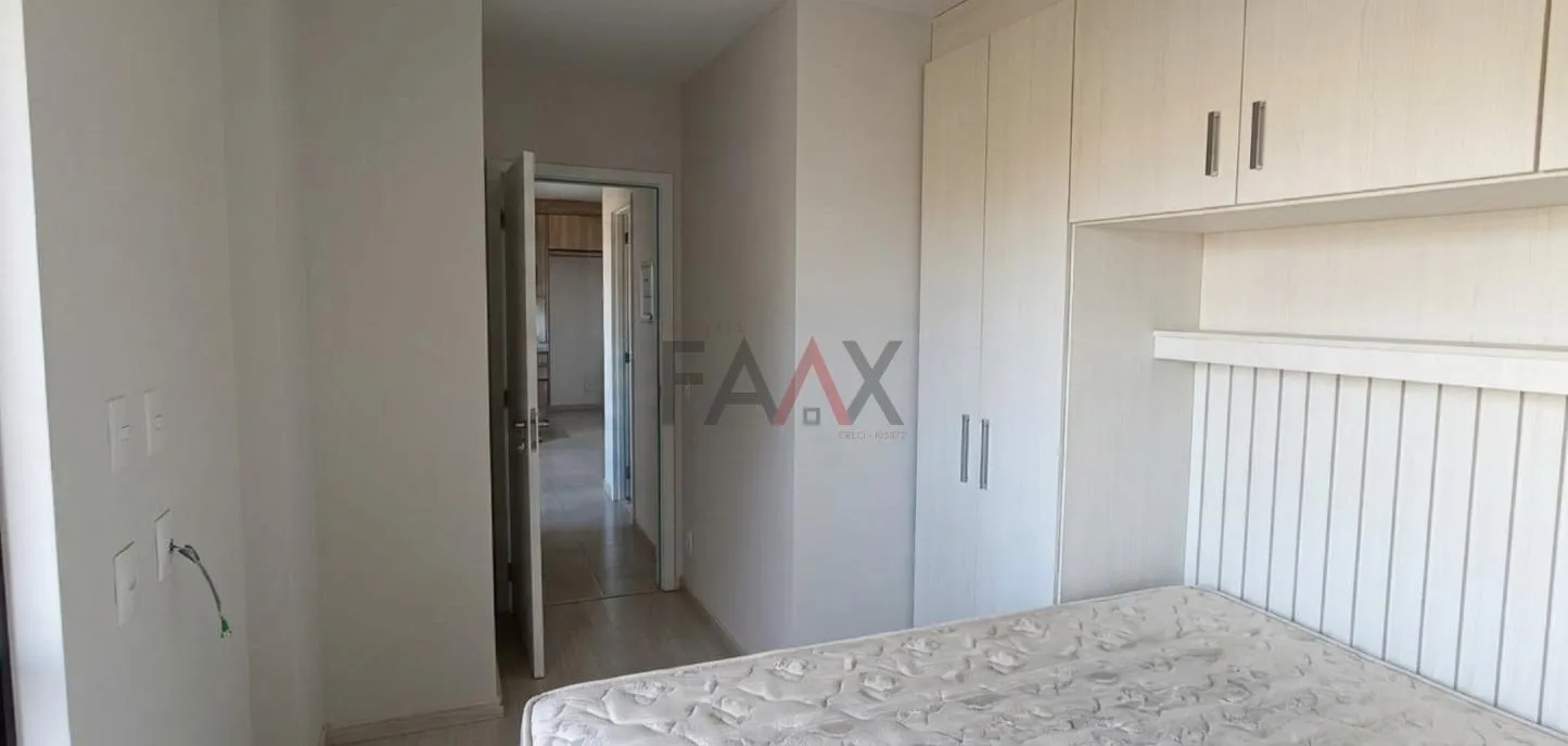 Imagem Apartamento 2 Quartos Semi Mobiliado no Vista Batel com Sacada e Churrasqueira