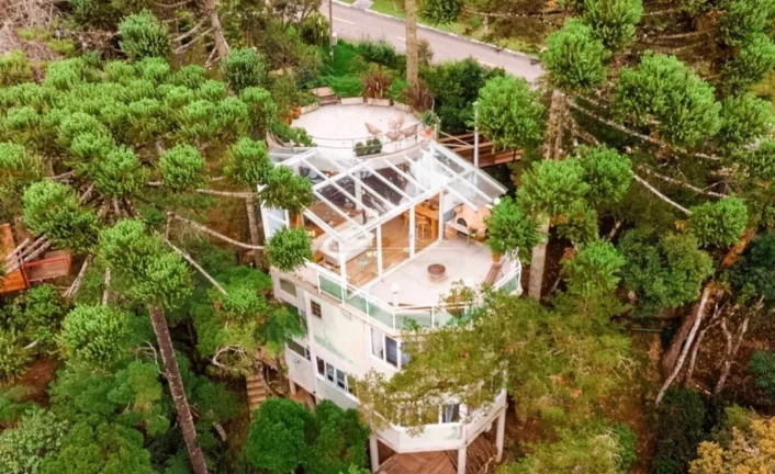 Foto do imóvel Casa de Condomínio em Campos do Jordão