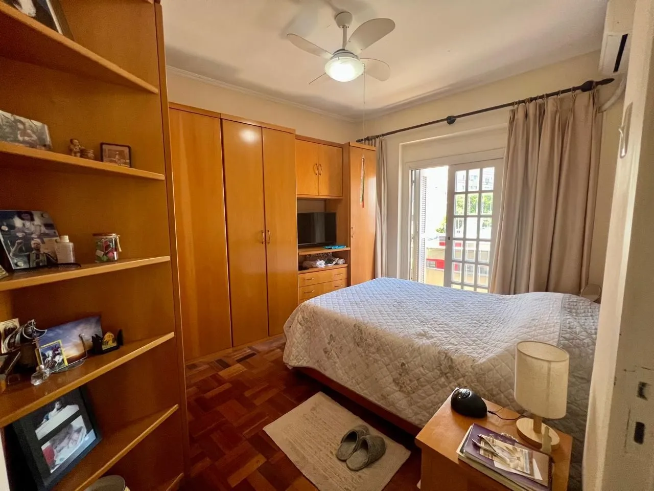 Imagem Apartamento 3 dormitórios com 80m2 no bairro Floresta.