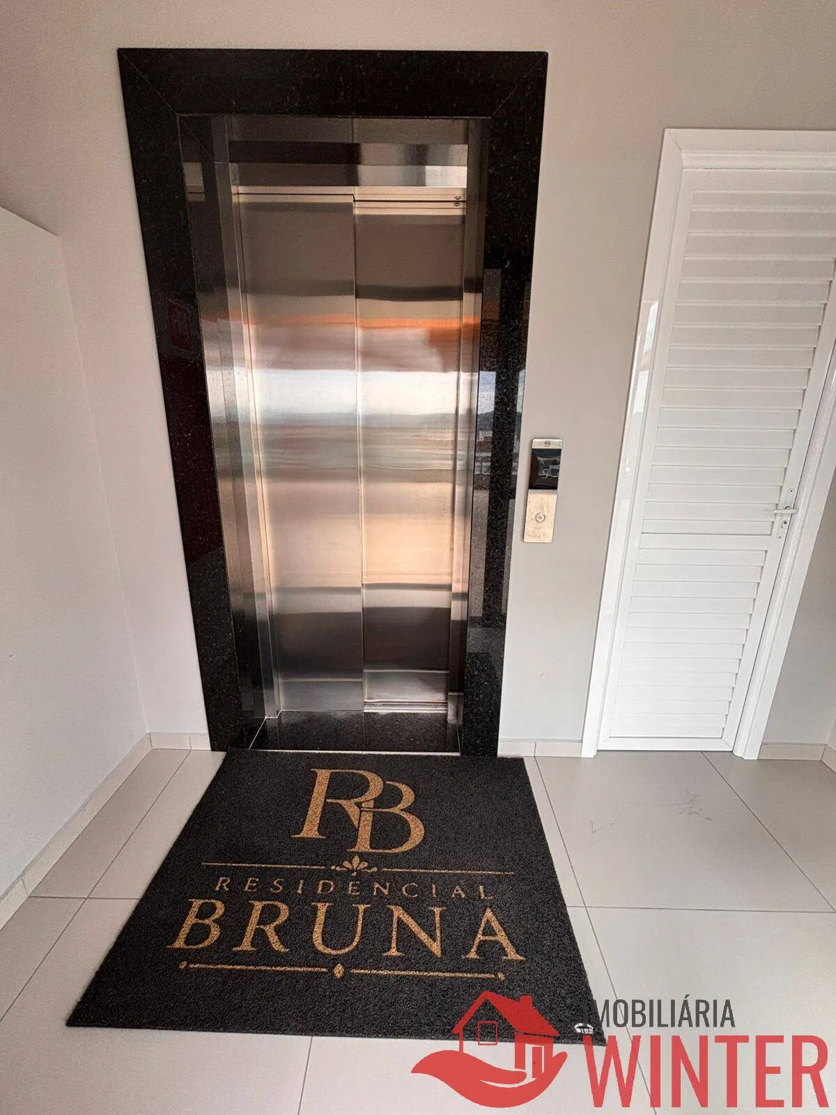 Imagem Apartamento Novo com 2 dormitórios