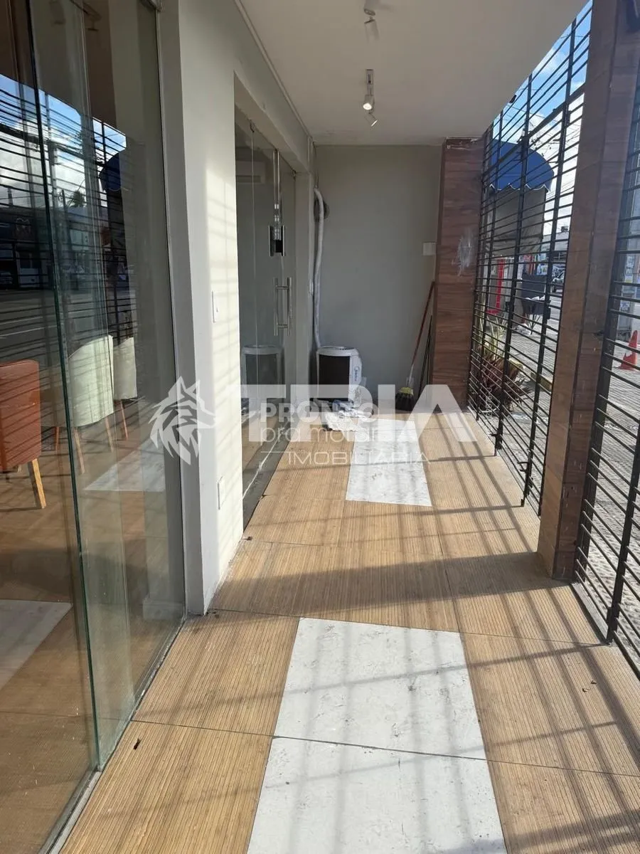 Imagem Comercial de 380m² no bairro Bairro Novo, em Olinda
