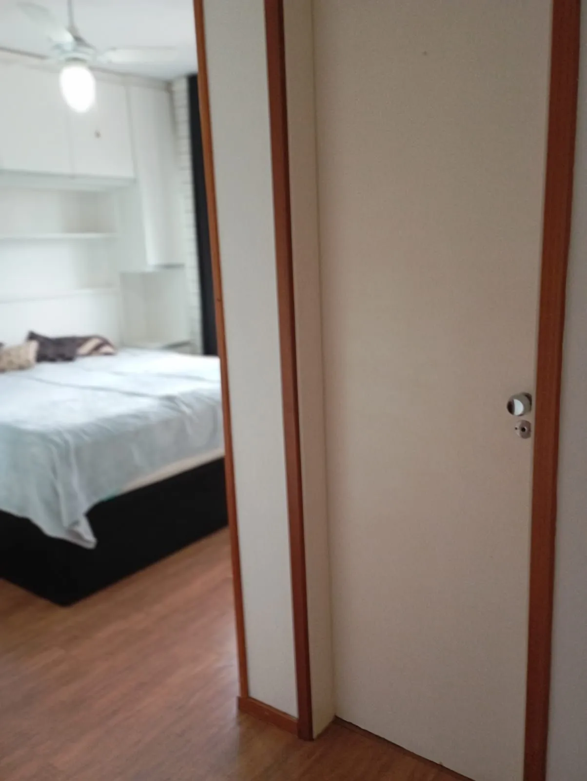 Imagem Apartamento com 02 quartos e 01 vaga coberta no Bairro Menino Deus, Porto Alegre