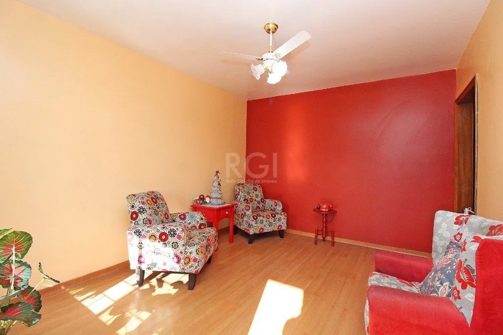 Imagem Casa para Venda - 280m², 4 dormitórios, sendo 1 suites, 4 vagas - Bom Jesus