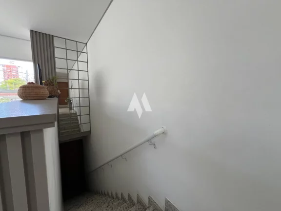 Imagem Casa à venda com 2 dormitórios e 1 suite - Embaré / Santos