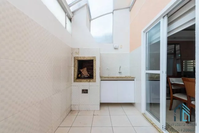 Imagem Sobrado Mobiliado com ático, 03 quartos c/suíte no Boqueirão/Hauer em Curitiba PR