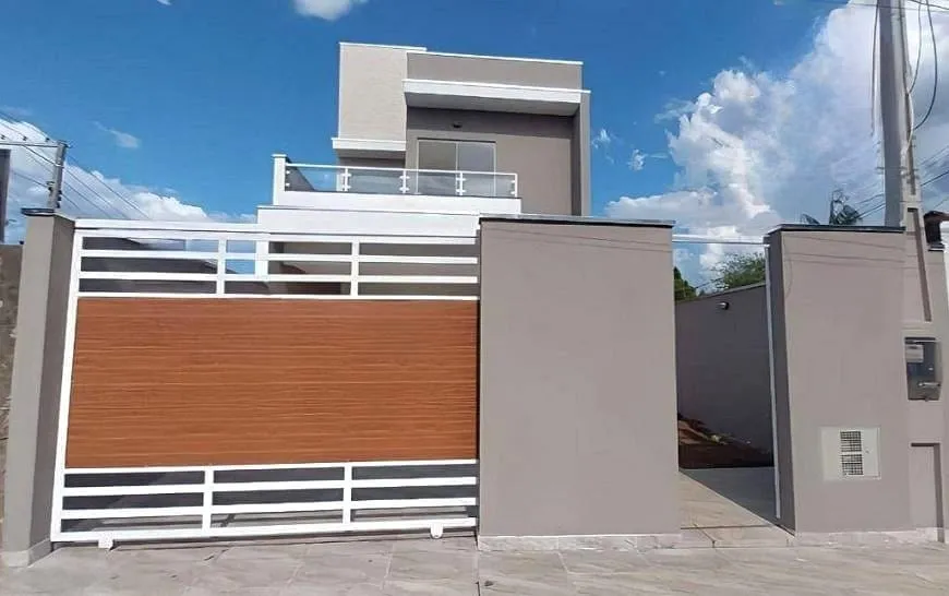 Foto do imóvel Casa à venda 3 Quartos, 1 Suite, 3 Vagas, 150M², Santana, Pindamonhangaba - SP