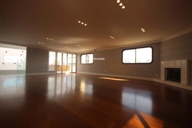 Imagem Cobertura À Venda no bairro Santa Cecília com 4 suítes, 2 salas, 3 banheiros, 4 vagas, 450m².