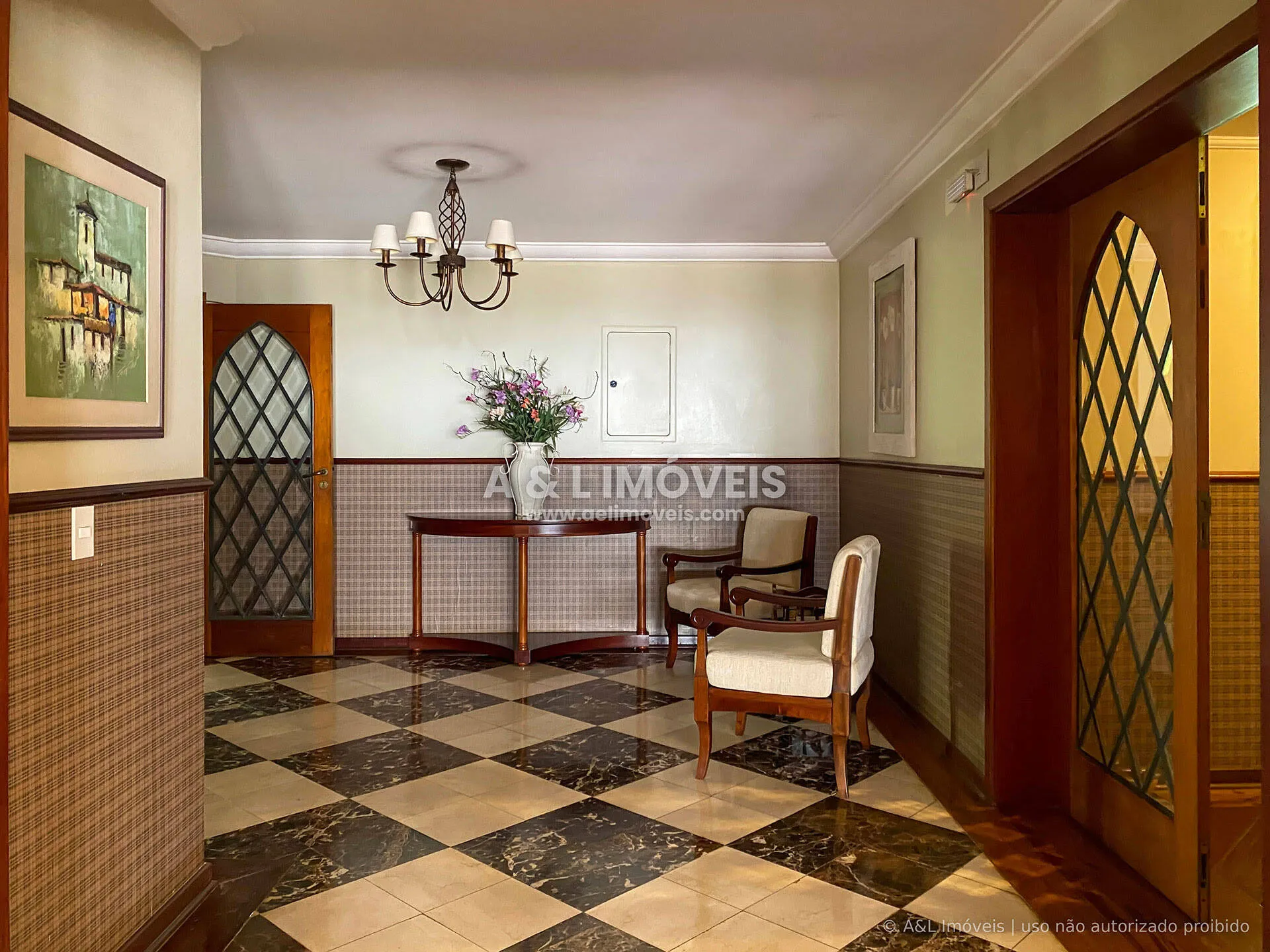 Imagem Apartamento próximo ao Capivari com 3 suítes e calefação