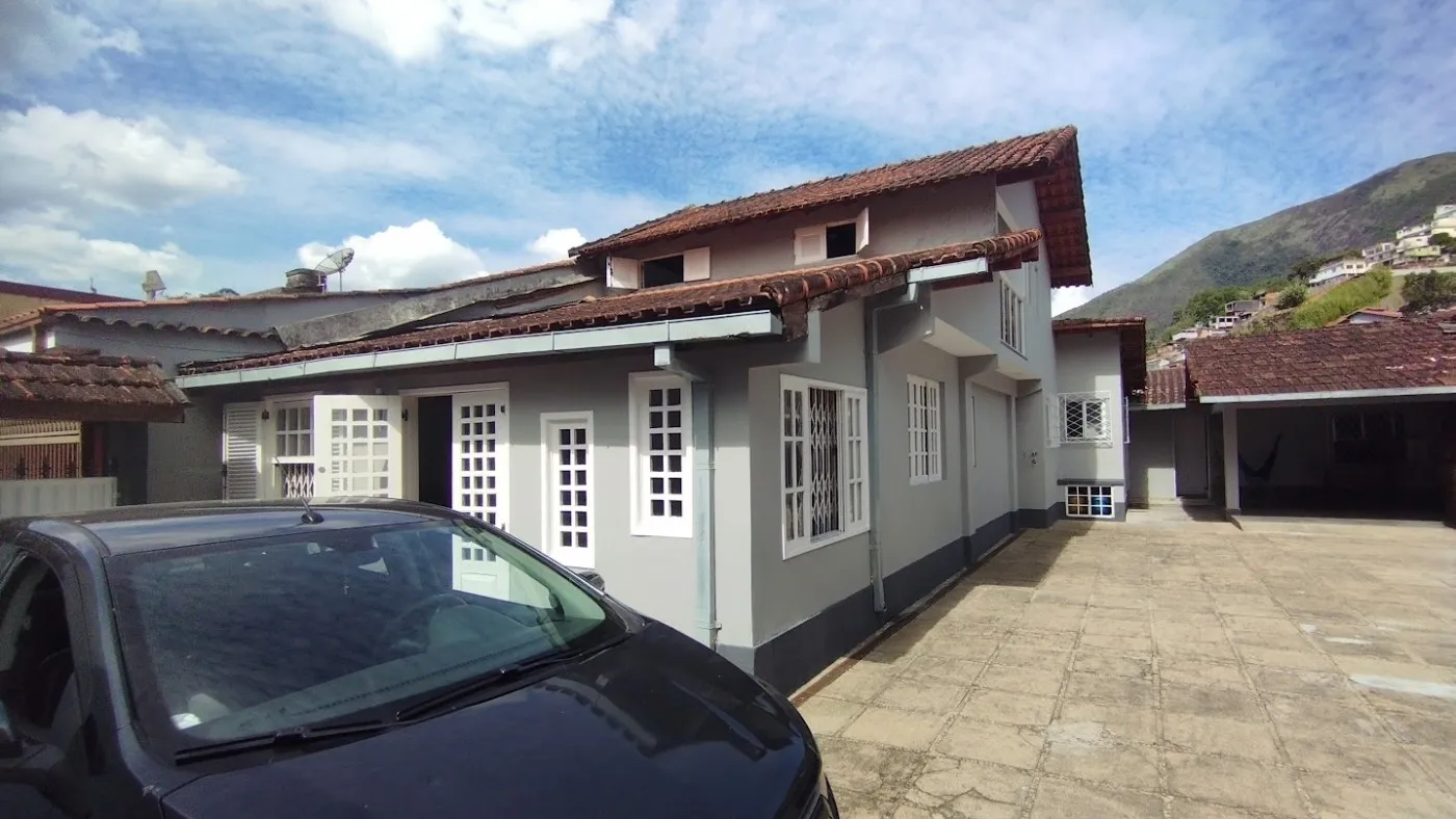 Foto do imóvel Casa para Venda em Teresópolis / RJ em Rua Alfredo Rebello Filho