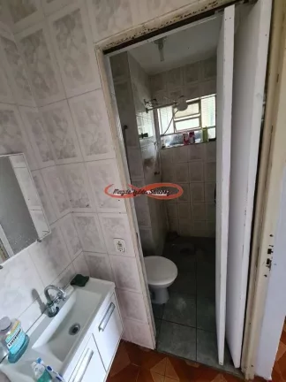 Imagem APARTAMENTO USADO A VENDA EM ITAQUERA - POUCOS METROS RADIAL LESTE.