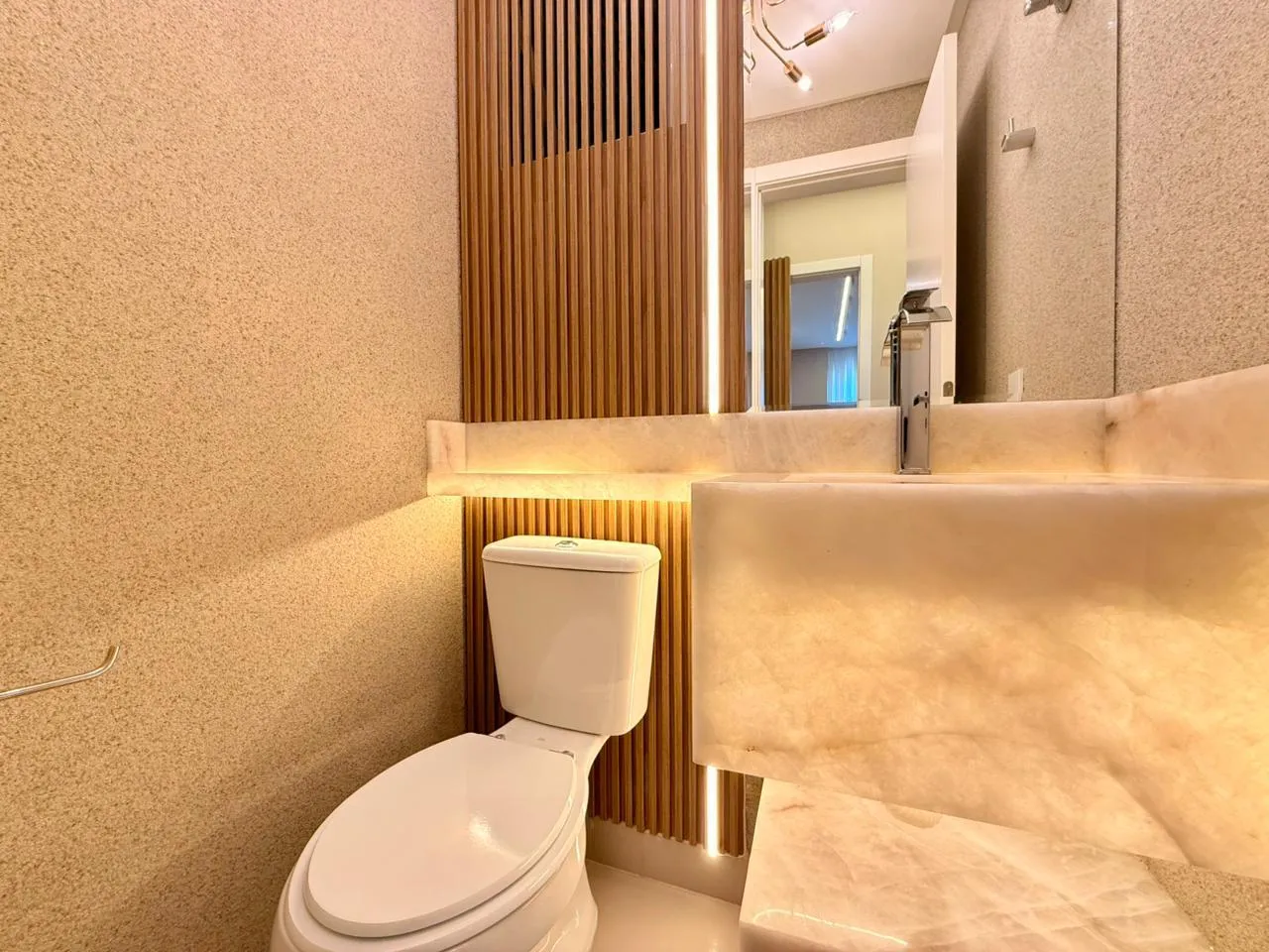 Imagem Apartamento à venda com 135m2 por R$ 2.650.000,00