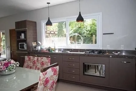 Imagem Casa com 2 quartos, 111m2, à venda em Gramado, Vivendas do Arvoredo