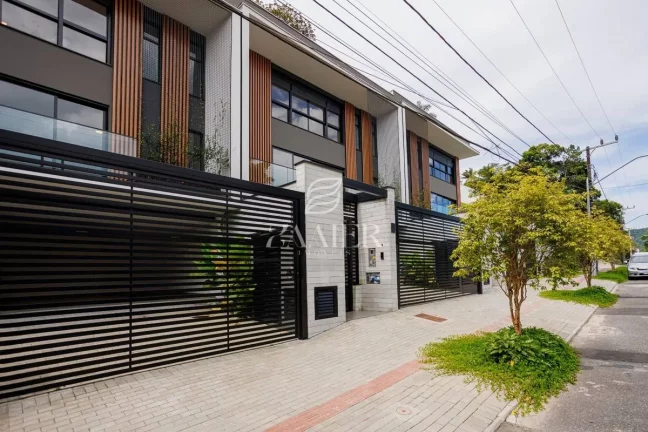 Imagem Sobrado com 3 quartos, América - Joinville