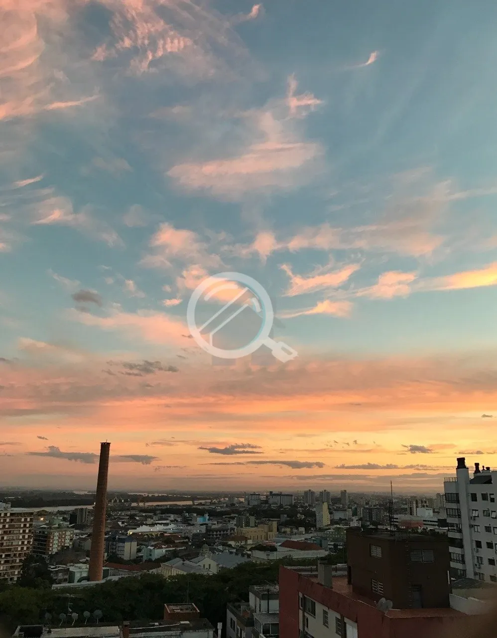 Imagem Apartamento duplex mobiliado com 328m² com 3 dormitórios (3 suítes) e 2 vagas individuais no Moin...