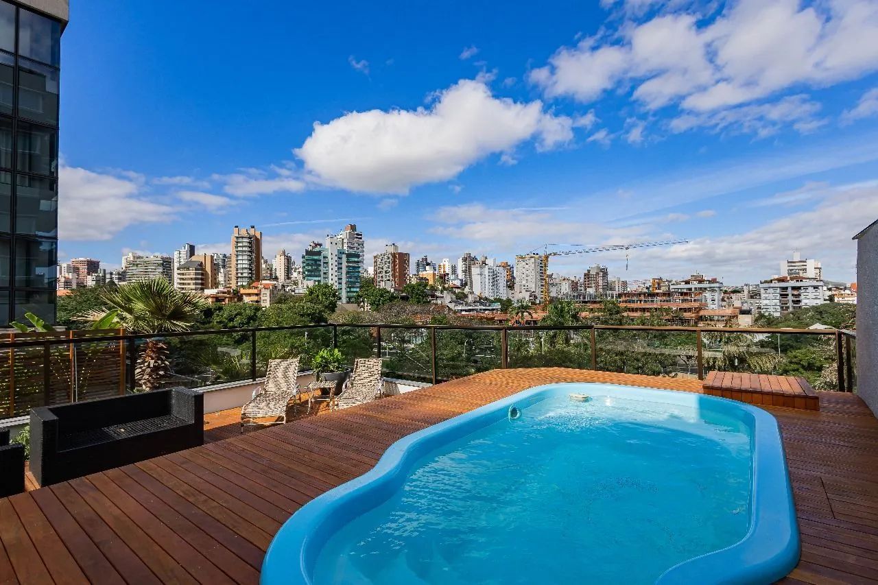 Imagem Cobertura com piscina em frente a praça da Encol no bairro Bela vista.