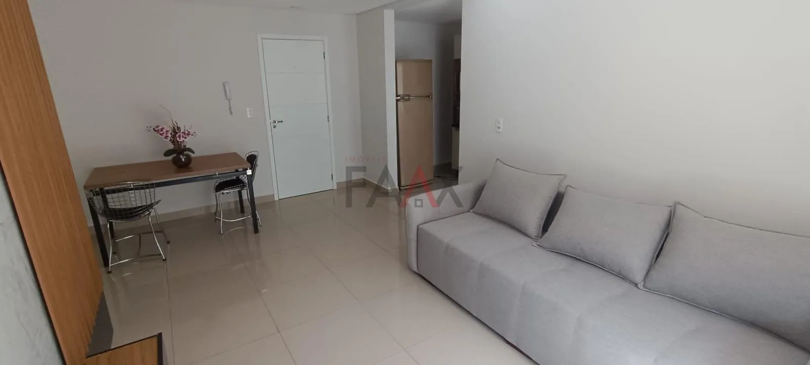 Imagem Apartamento Semi Mobiliado no Edifício Verona Próximo à Campo Real