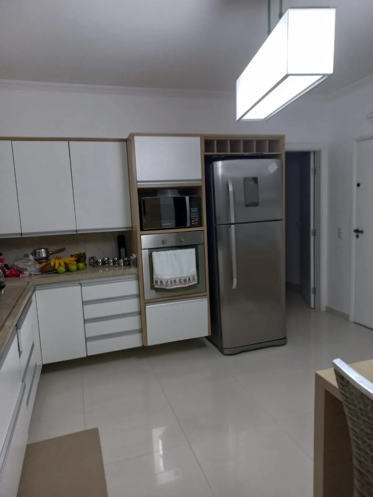 Imagem Encantador apartamento de 176m² no Condomínio Edifício Guarujá Tower à 300Mts da Praia