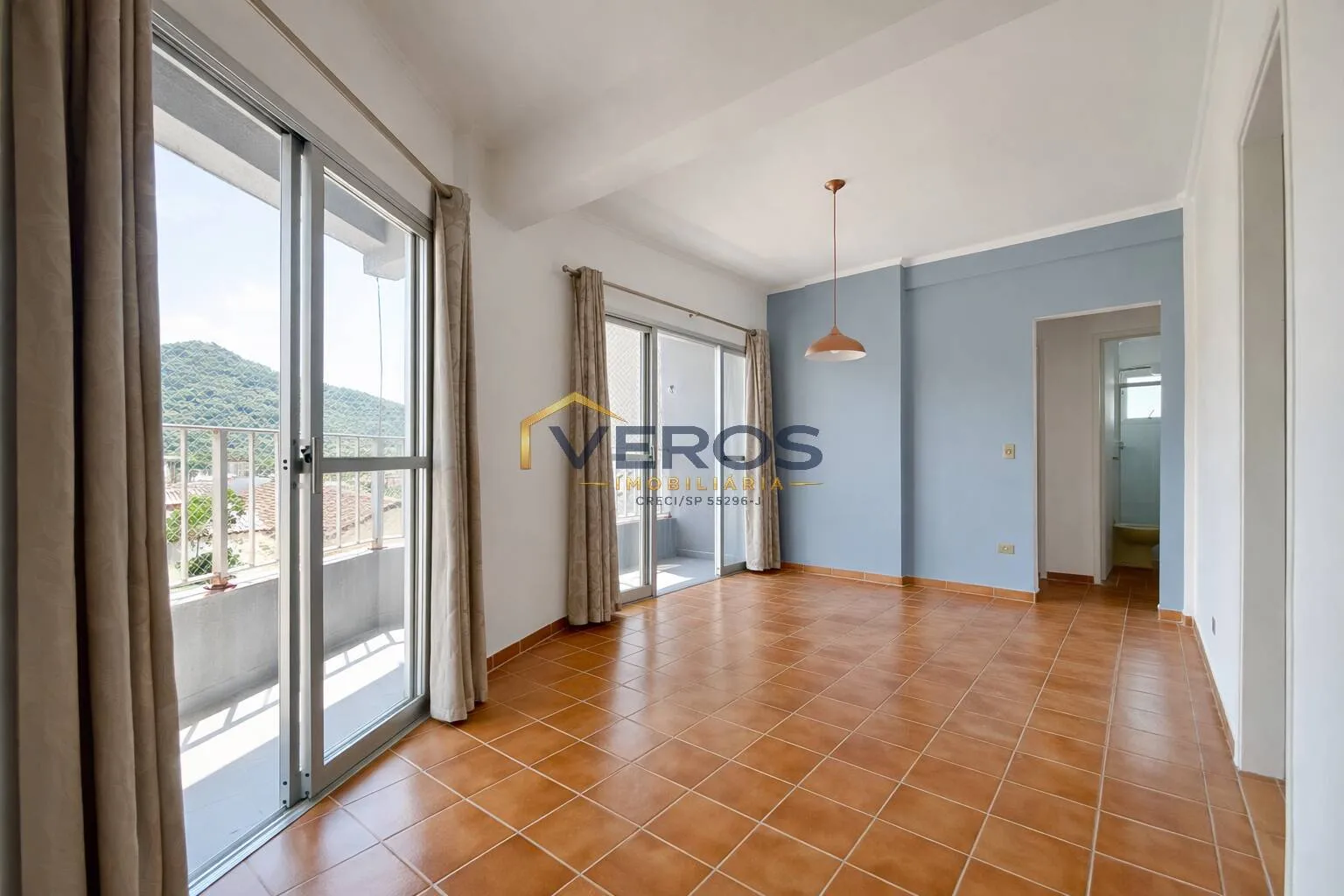 Imagem Apartamento a venda com 2 quartos a 500m da praia Martim de Sá em Caragua