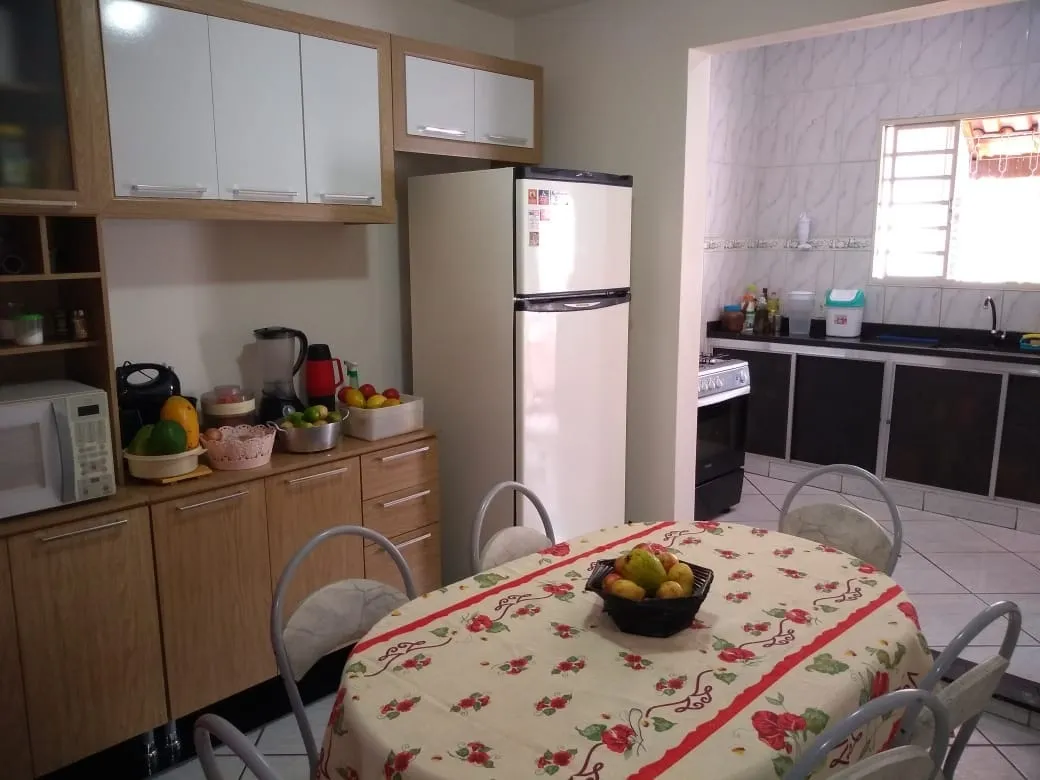 Imagem Casa à venda 3 Quartos, 1 Suite, 3 Vagas, 200M², Parque São Francisco, Guaratinguetá - SP