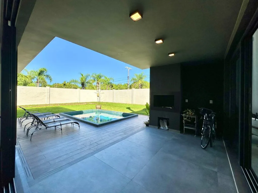Imagem Casa em Condominio 4 Dormitórios - Bairro Capão Novo