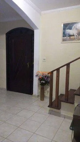 Imagem Sobrado para compra no Jardim Moreira com 3 dormitórios à venda, 144 m² por R$ 600.000 - Jardim Moreira - Guarulhos/SP