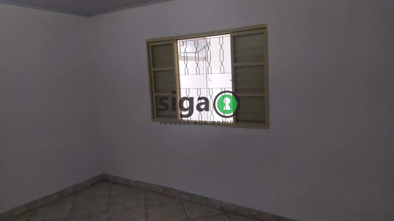 Imagem Imóvel com 3 Casas e 3 Vagas Próximo à Av. Santa Catarina