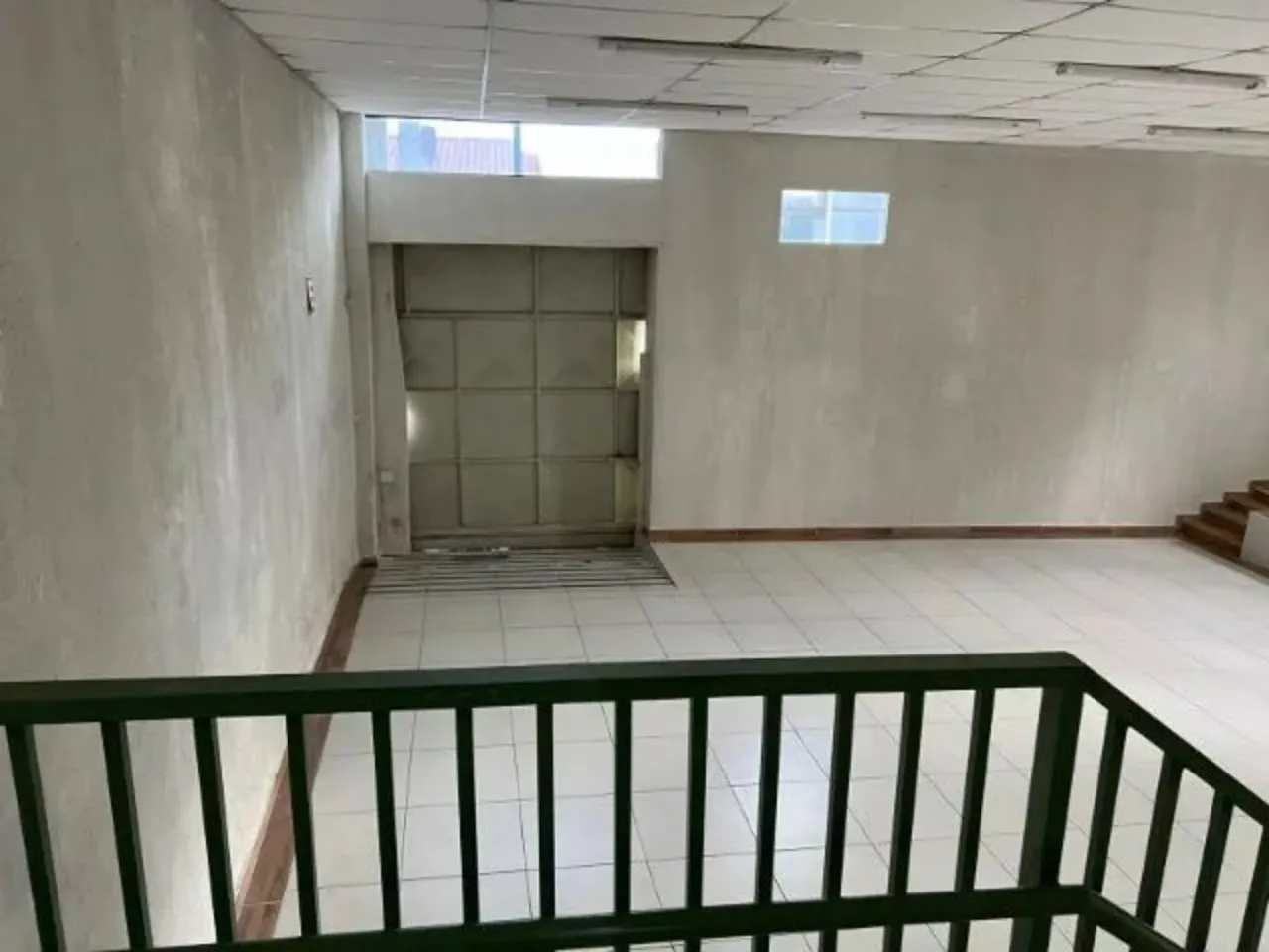 Imagem Salão Comercial à Venda em Sorocaba-SP: 3 Salas, 2 Banheiros, 279m² no Jardim do Sol!