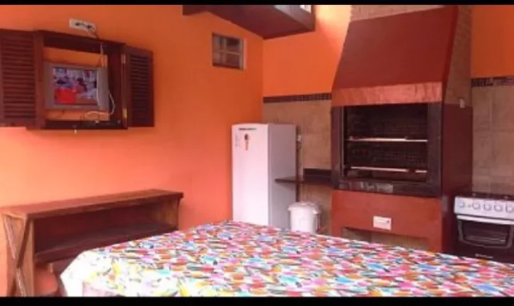 Imagem Casa espaçosa com piscina - Aluguel Temporário - Praia das Toninhas - Ate 18 pessoas