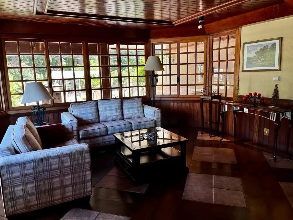 Imagem Cobertura duplex com 2 suítes e uma vaga para Comprar em Gramado.
