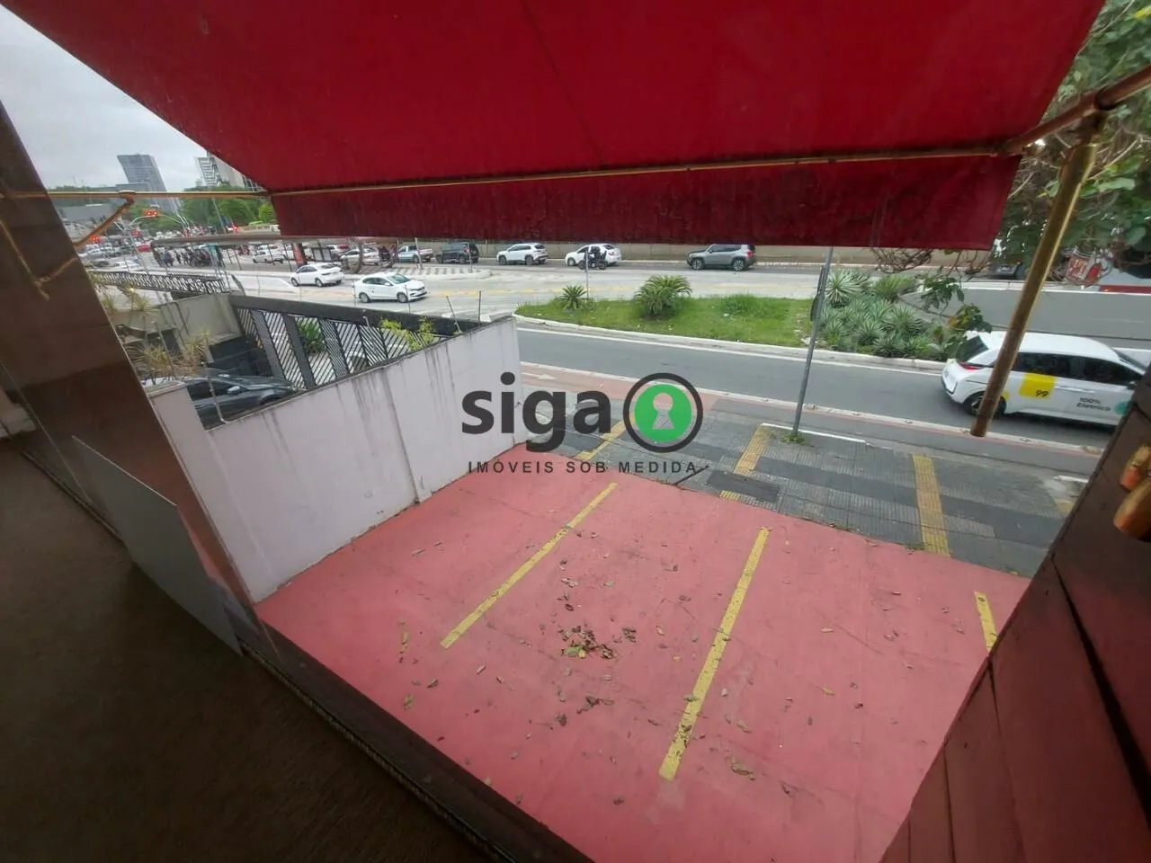 Imagem Casa Comercial para Locação em Pinheiros, com 350m² com 8 vagas, Sem mobilia