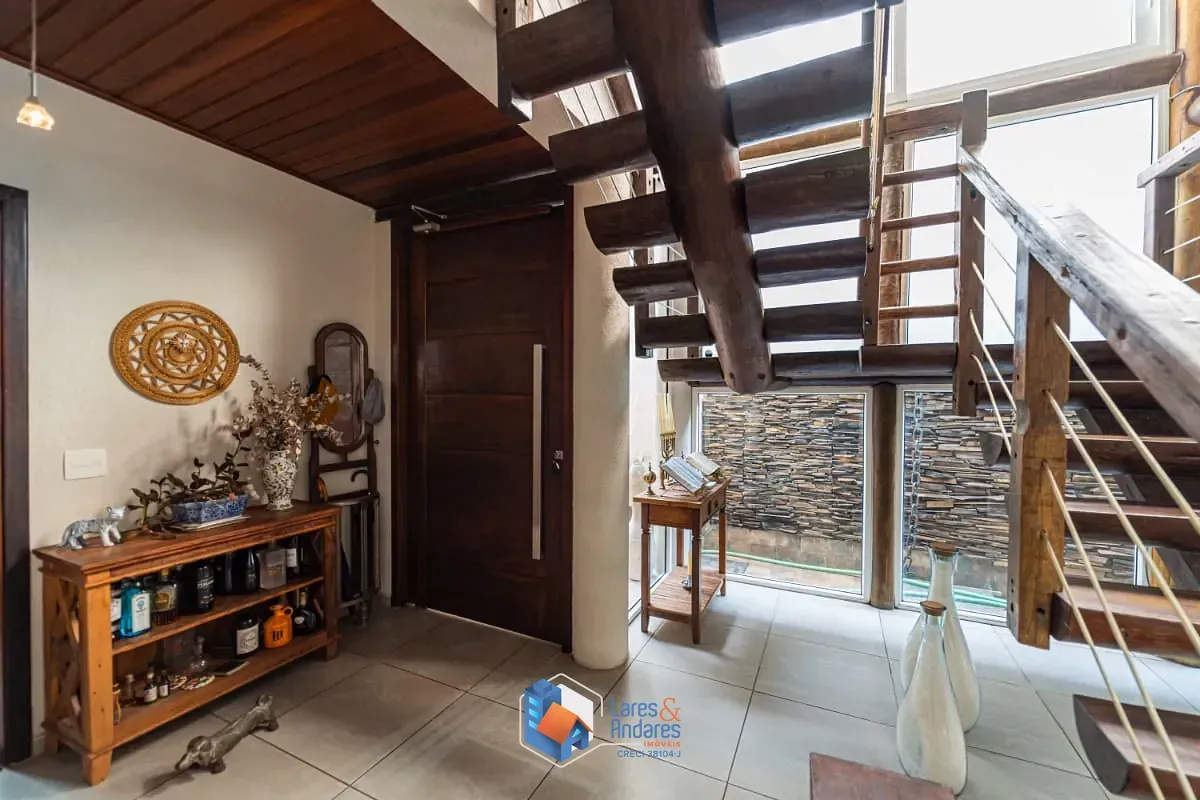 Imagem Casa para venda em Planalto Paulista com 4 quartos, sendo 4 suítes, 326m²