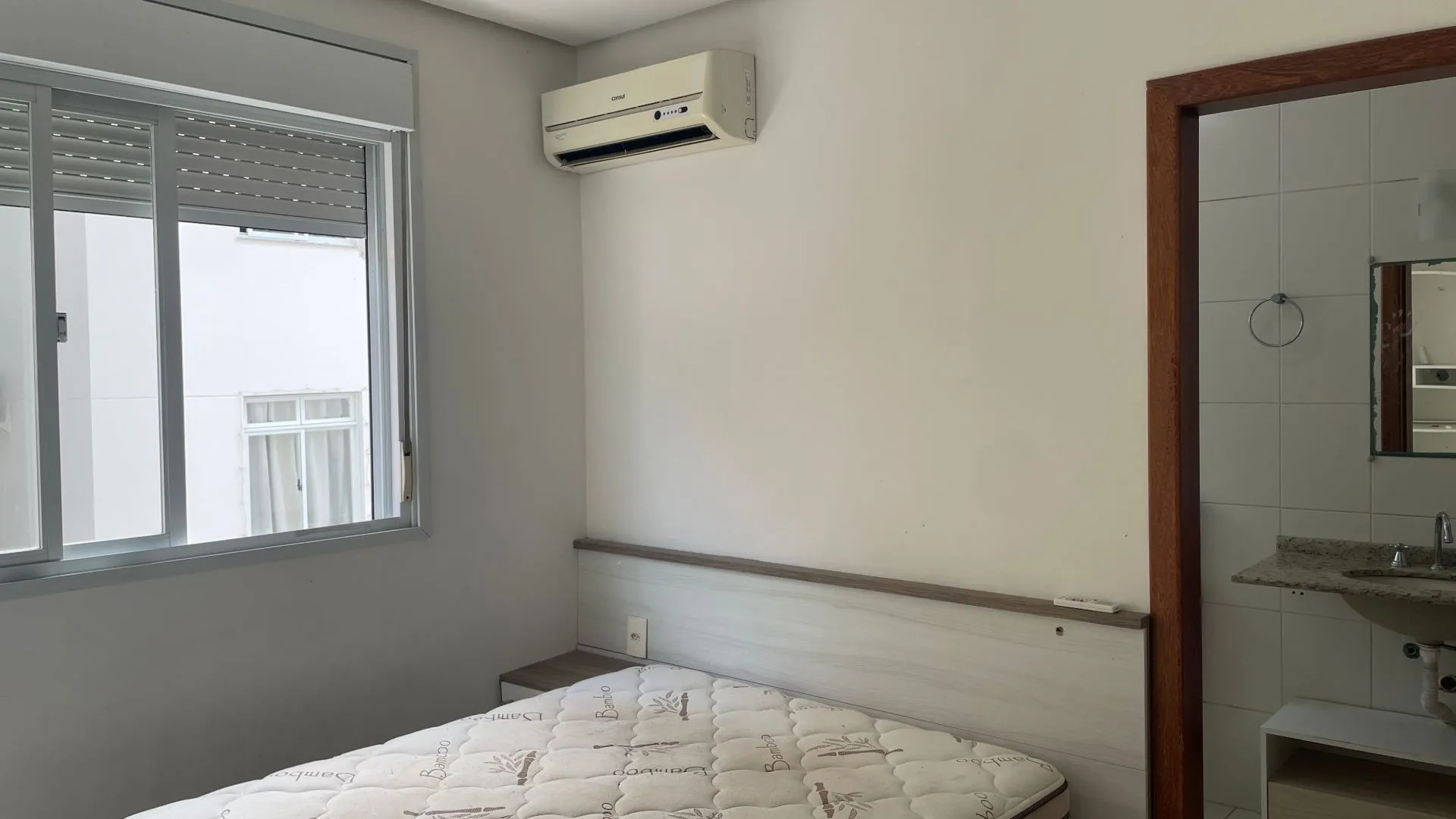 Imagem Apartamento de dois dormitórios, locação anual.