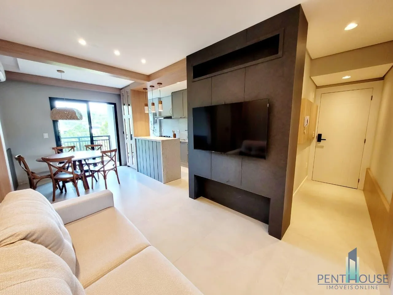 Imagem Apartamento Zona Central para Venda em Balneário Camboriú, Praia dos Amores, 2 dormitórios, 2 suítes, 2 banheiros, 1 vaga