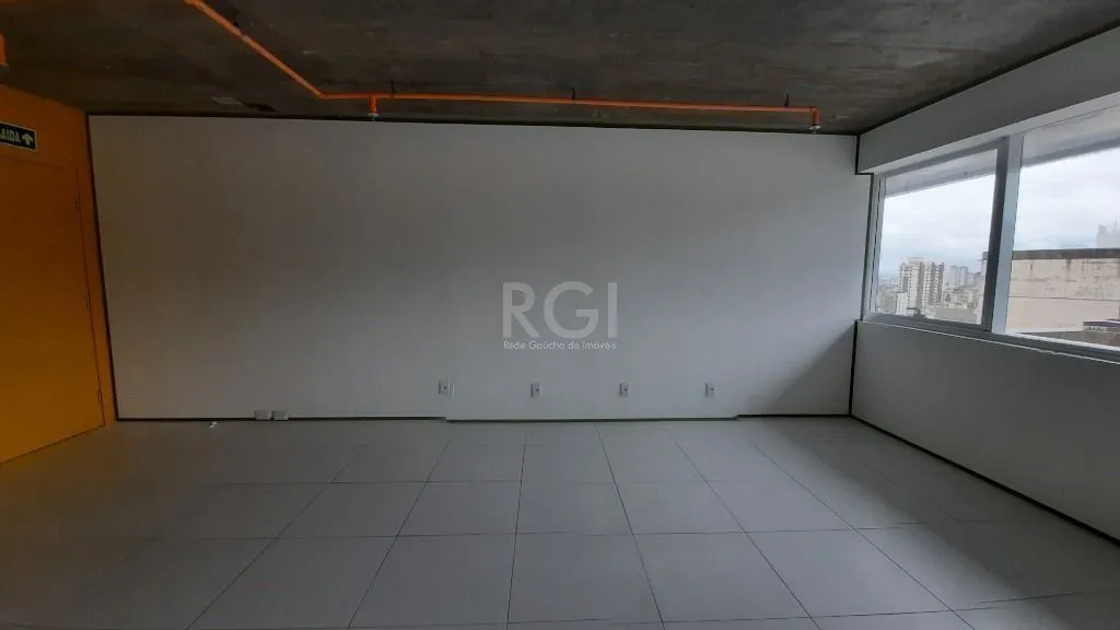 Imagem Sala Para Comprar m² por R$ 350.000,00- Floresta - Porto Alegre/RS