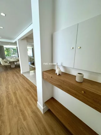 Imagem Apartamento à venda no Itaim Bibi com 2 quartos, 1 suíte, 1 sala, 3 banheiros, 1 vaga, 150m² de área!