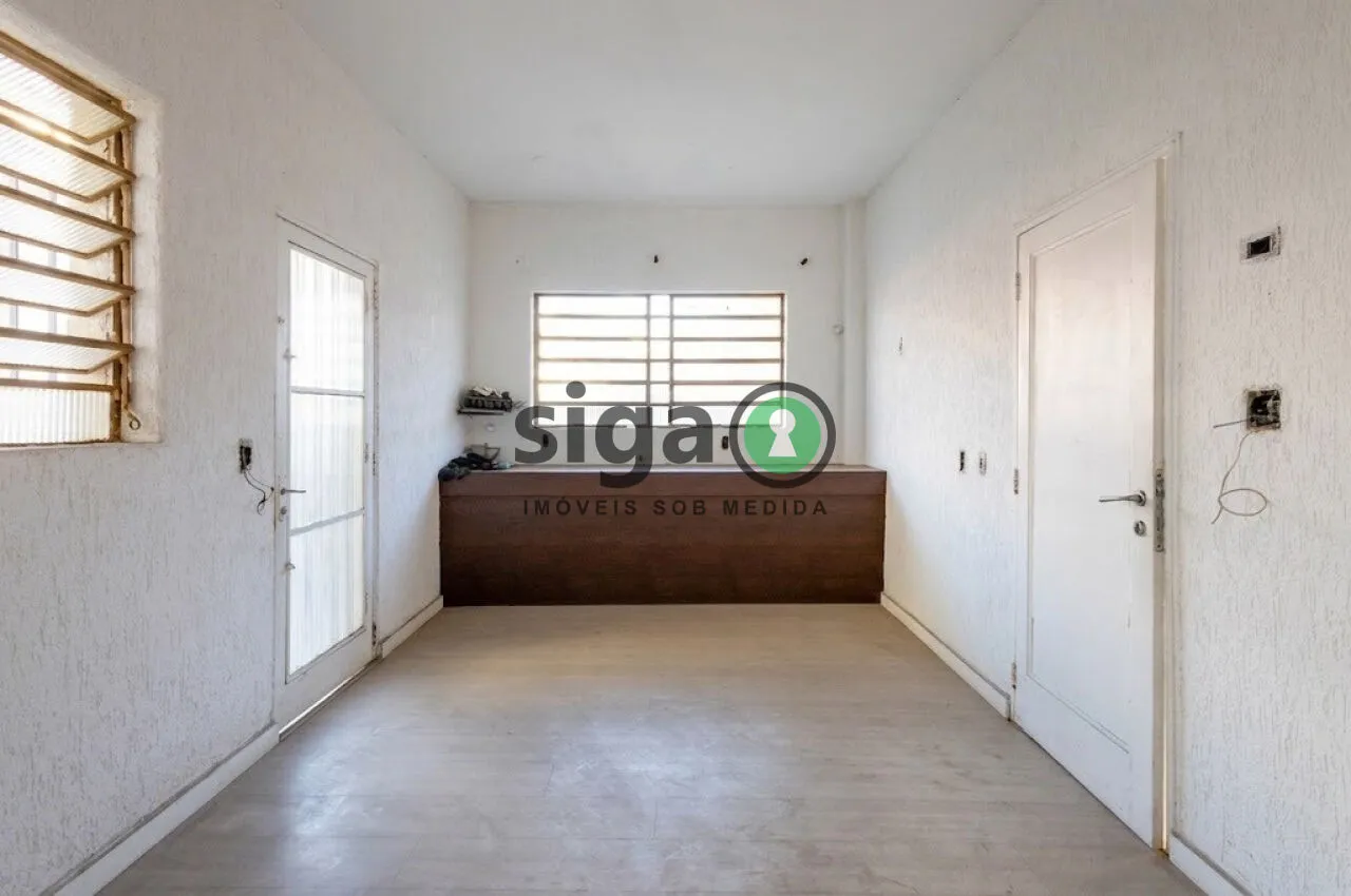 Imagem Casa a venda no bairro do Pacaembu, com 4 quartos e 4 vagas.