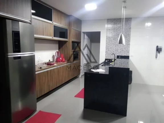 Imagem Casa com 4 suítes, mobiliada e com piscina aquecida no Ninho Verde II