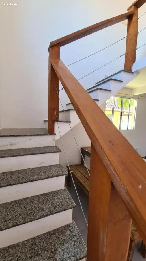 Imagem Sobrado para Venda em São Sebastião, Boiçucanga, 3 dormitórios, 3 suítes, 4 banheiros, 2 vagas