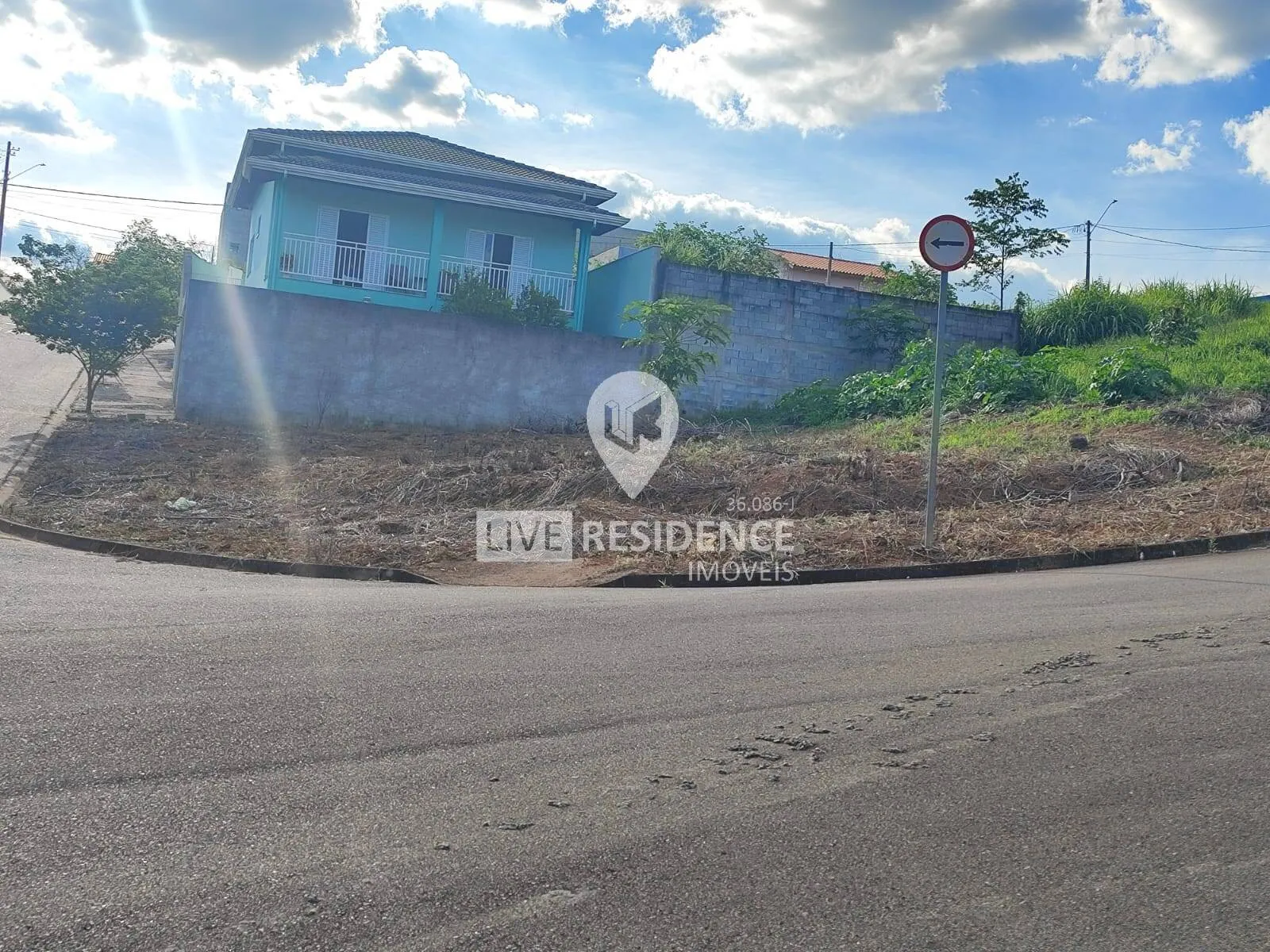 Imagem TERRENO DE ESQUINA À VENDA NO JARDIM VERONA - ITATIBA/SP