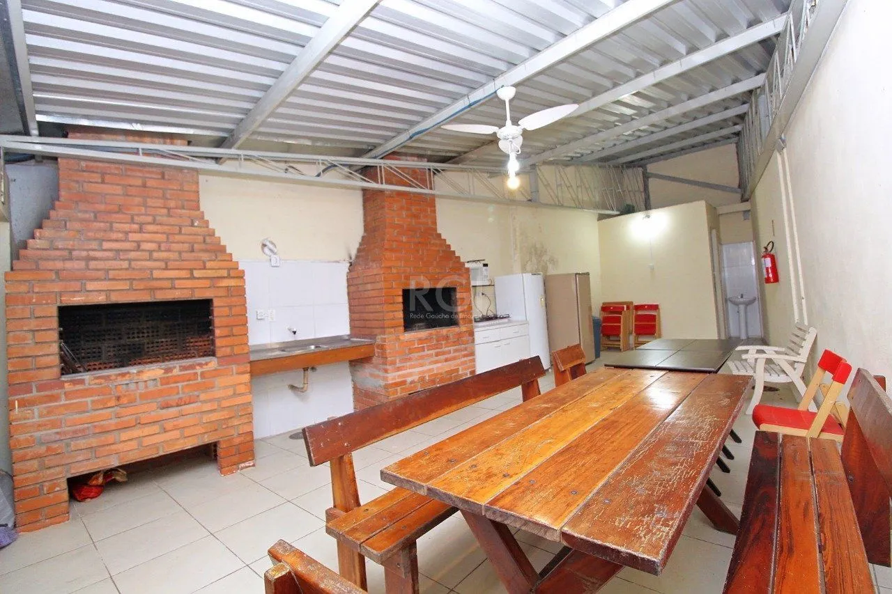Imagem Apartamento para Venda - 100m², 2 dormitórios, 1 vaga - Menino Deus