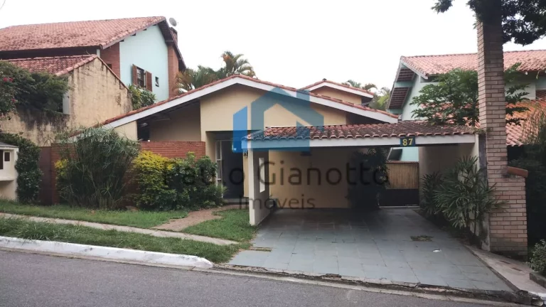 Foto do imóvel Casa Térrea à Venda no São Paulo II Granja Viana em Rua Antônio Francisco Lisboa