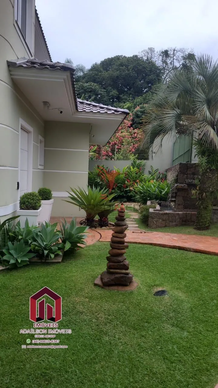 Imagem Casa Exclusiva Frente Mar em Florianópolis Cacupé 5 Quartos com Acesso Privativo à Praia