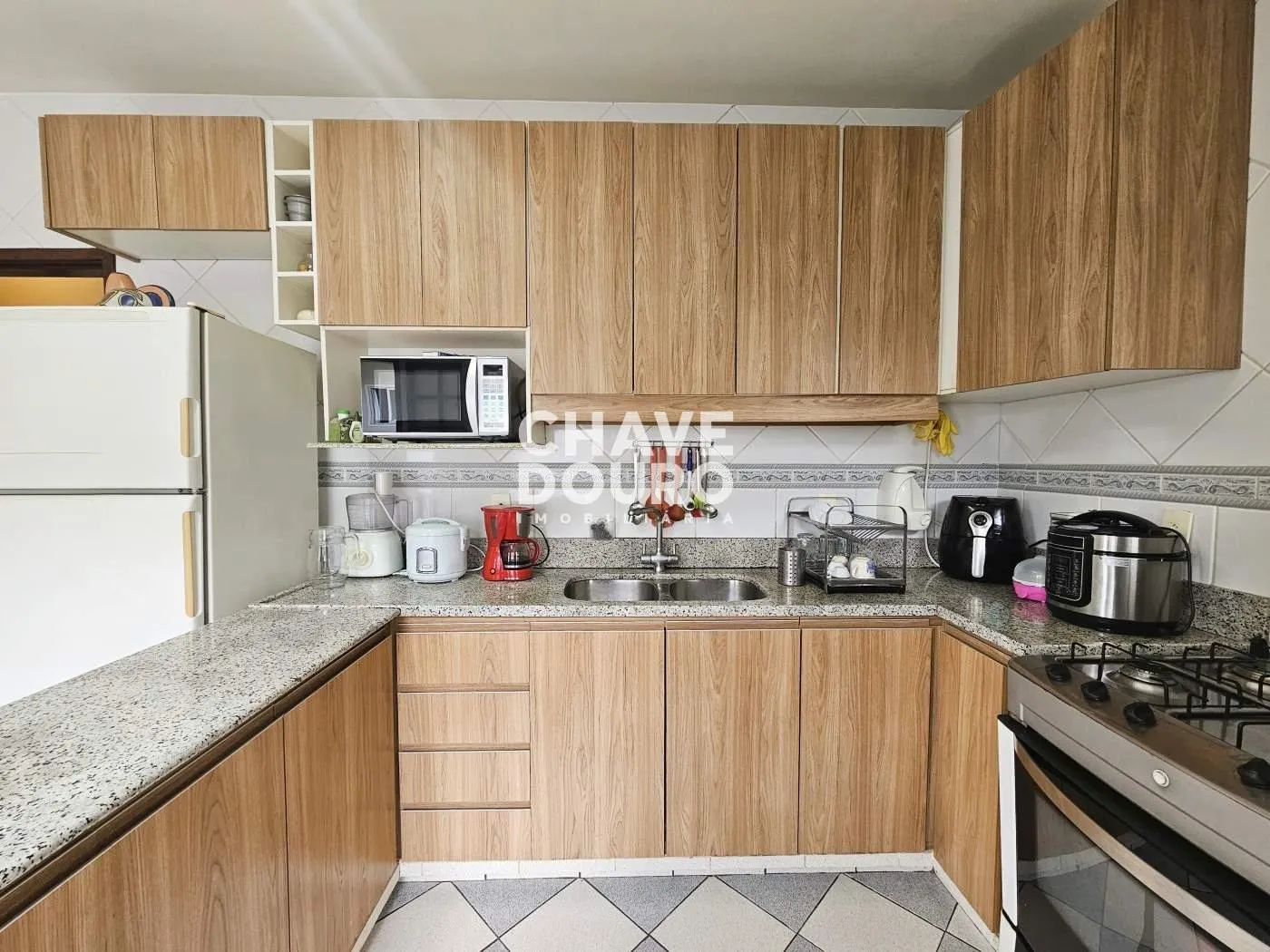 Imagem Linda casa no estilo colonial com lazer no centro da cidade!