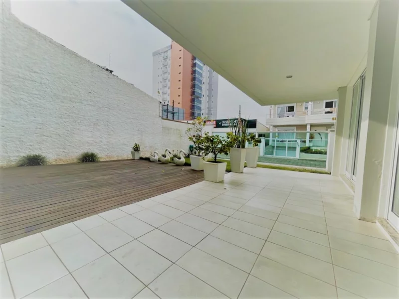 Imagem Casa com 3 quartos, 387m2, à venda em Balneário Piçarras, Centro