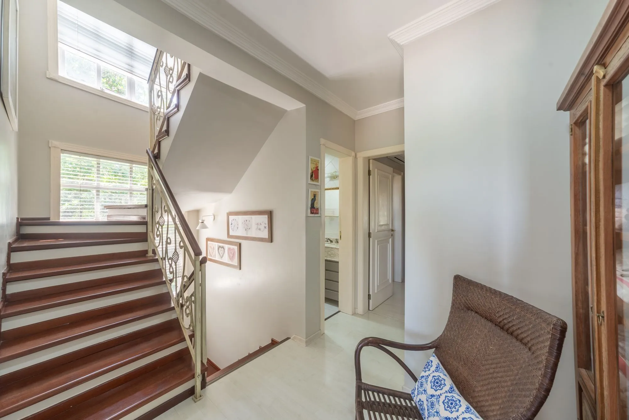 Imagem Casa térrea com 4 dormitórios, 2 suítes e 3 vagas.