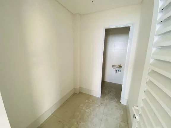 Imagem Apartamento no canto do Forte 4 dormitórios vista mar
