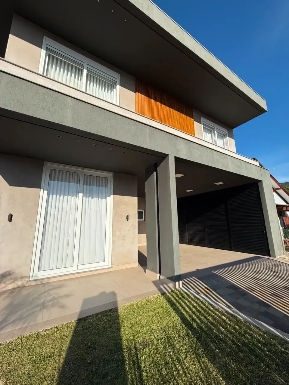 Foto do imóvel Sobrado com 4 Quartos à Venda, 290 m² em Capão novo - Capão da canoa
