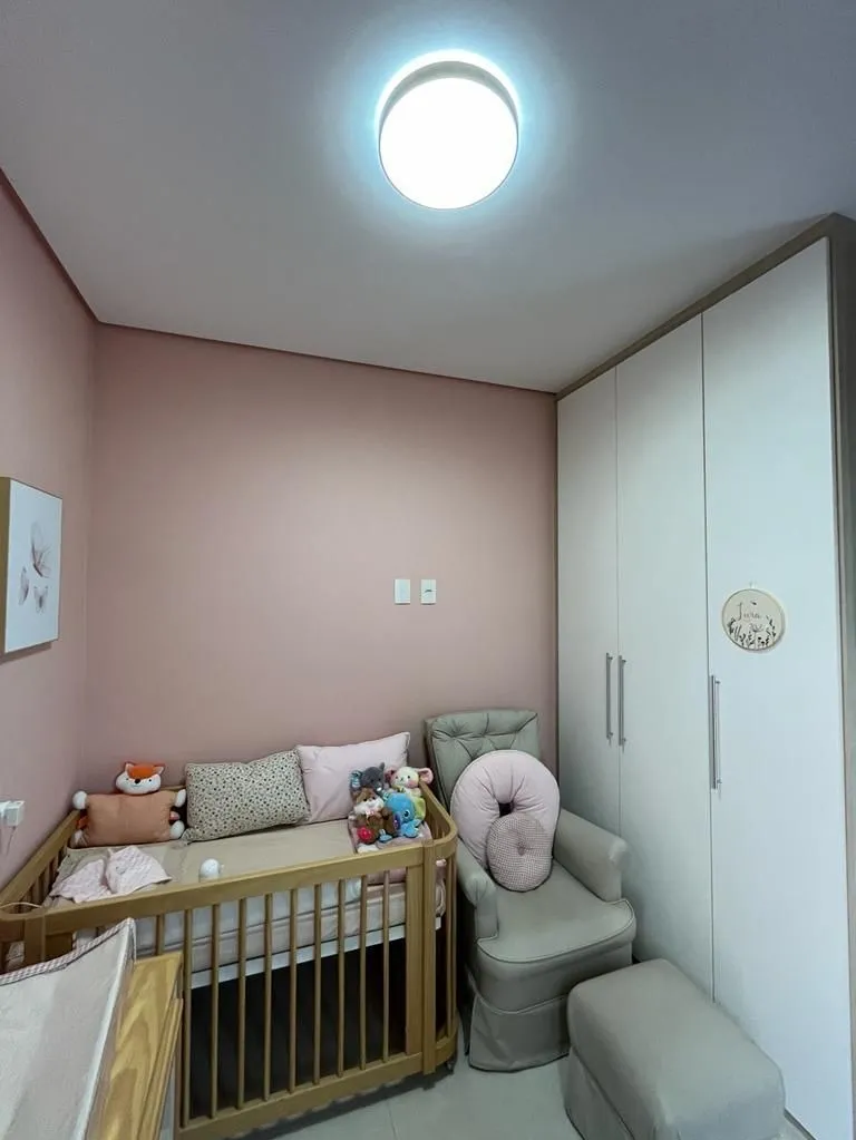 Imagem Residência Exclusiva no Condomínio Horto Florestal 1 com Design Moderno e Aconchegante