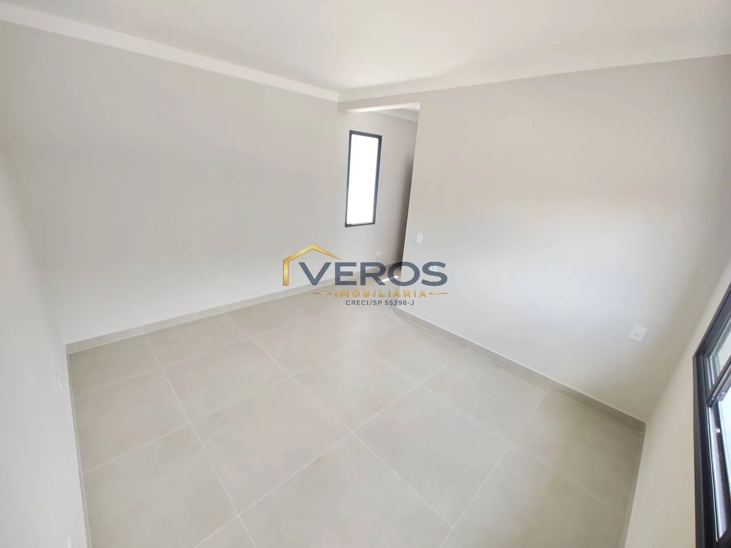 Imagem Casa a venda com piscina a 80m da praia Massaguaçu em Caraguatatuba